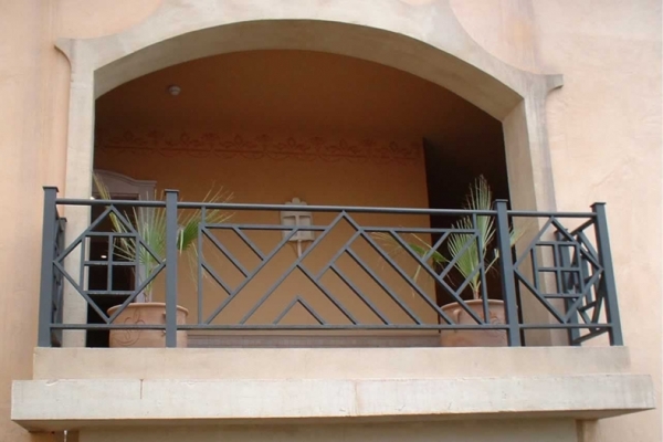 balcon100CF67BB01-78DC-1AD8-BF9E-0A632341F545.jpg